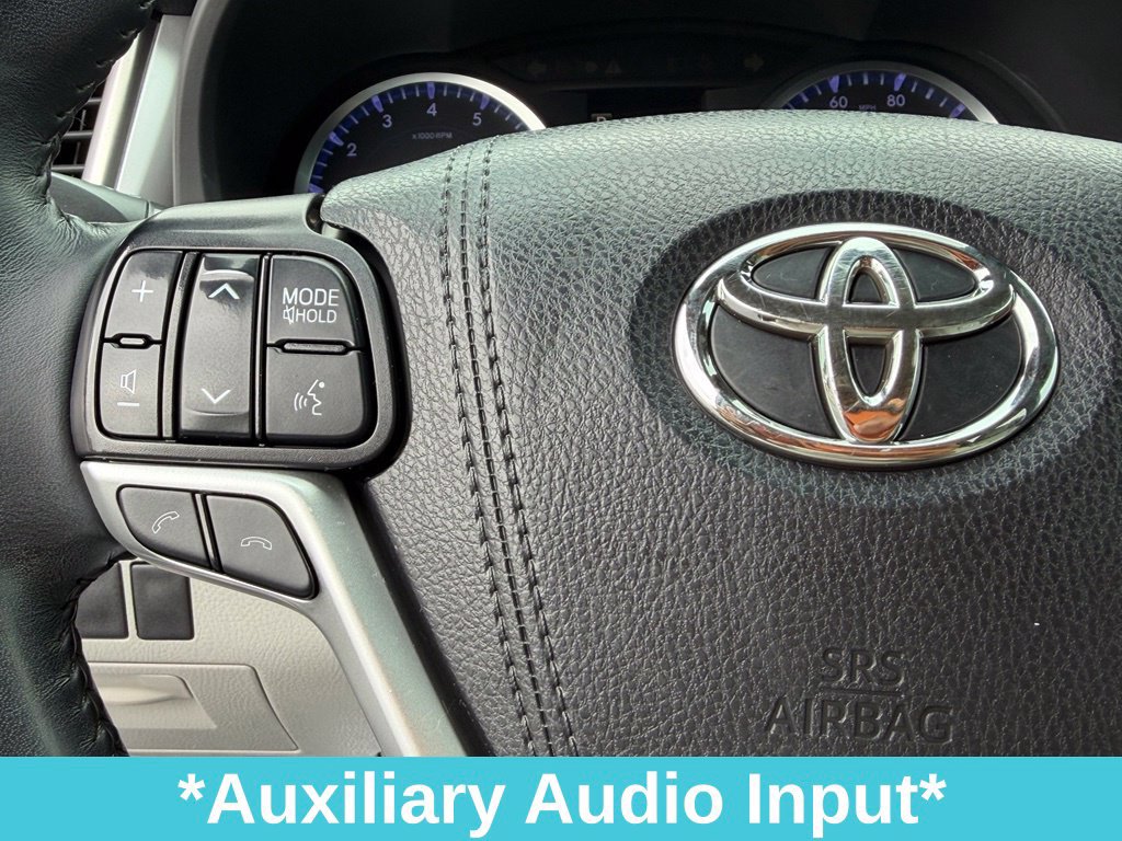Used 2019 Toyota Highlander Plus FWD image 18