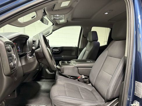 Used 2019 Chevrolet Silverado 1500 Custom Trail Boss w/ Custom Convenience Package AWD/4WD image 14