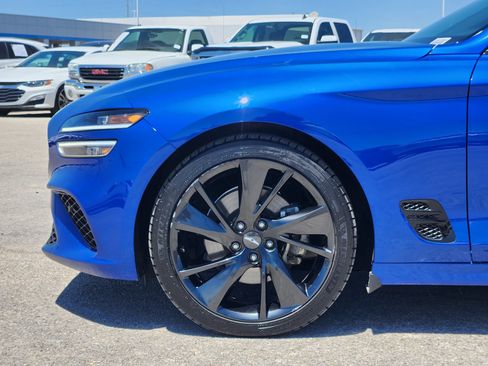 Used 2023 Genesis G70 2.0T w/ Sport Prestige Package RWD image 9