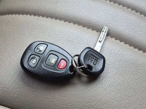 Used 2020 Chevrolet Express 3500 w/ Driver Convenience Package image 24