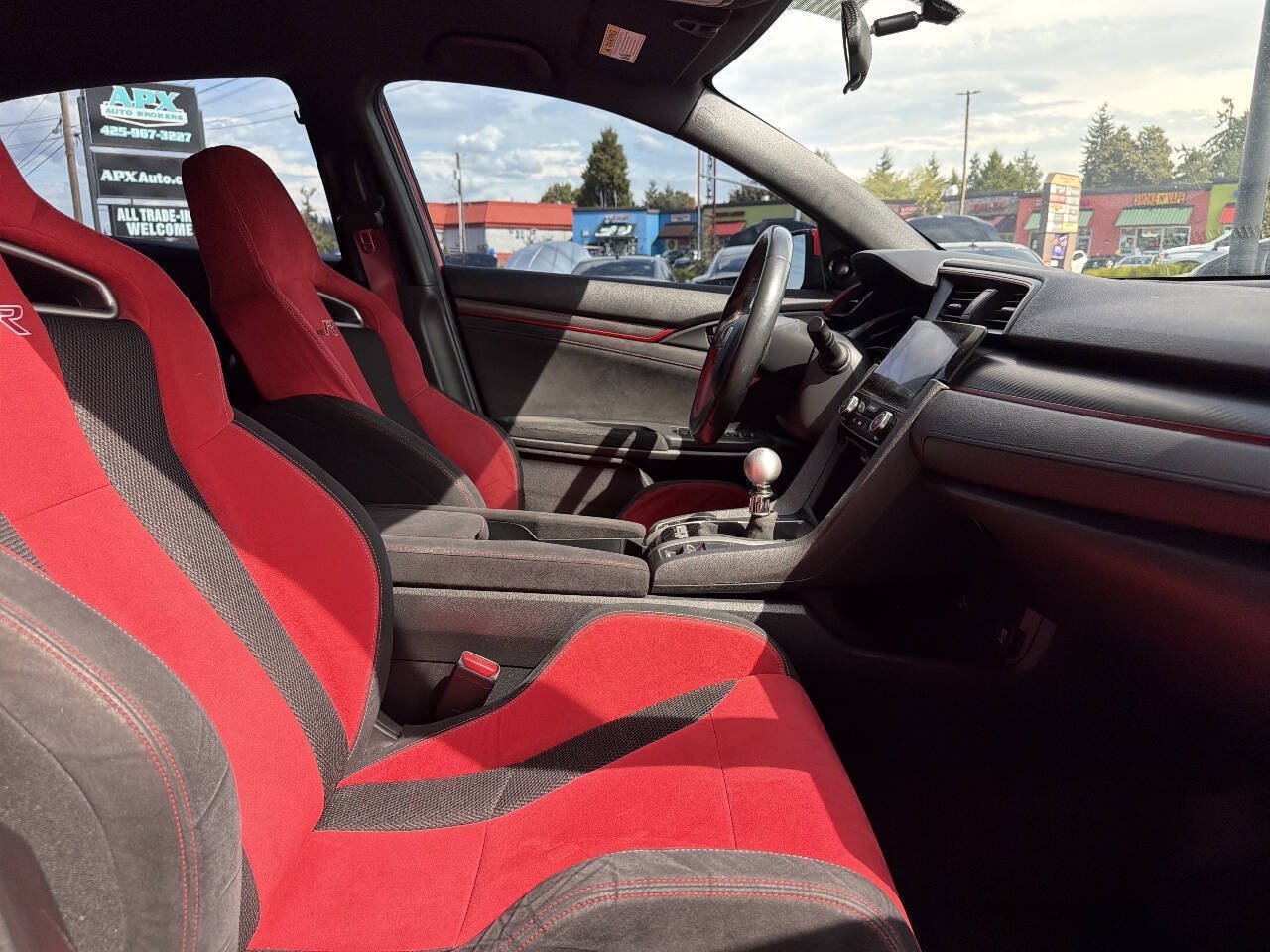 Used 2018 Honda Civic Type R image 15