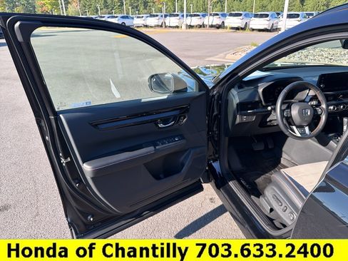 Used 2025 Honda CR-V Sport Touring image 28