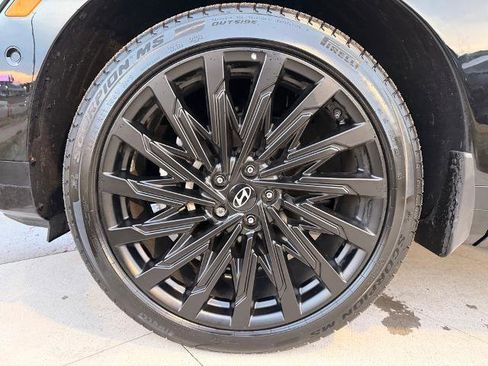 Used 2025 Hyundai Santa Fe Calligraphy image 9