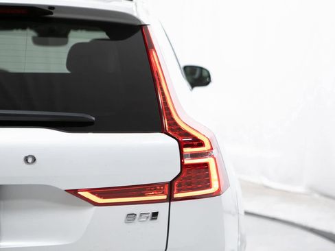 Used 2024 Volvo XC60 B5 Ultimate image 35