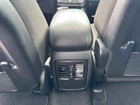 Used 2024 Dodge Durango SXT w/ SXT Blacktop Group AWD/4WD image 30