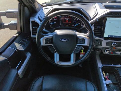 Certified 2022 Ford F250 Lariat w/ Black Appearance Package image 17