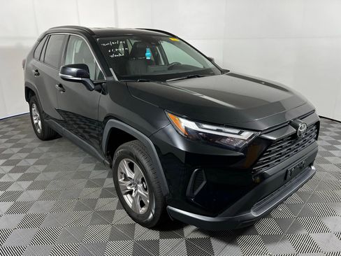 Certified 2023 Toyota RAV4 XLE FWD image 3