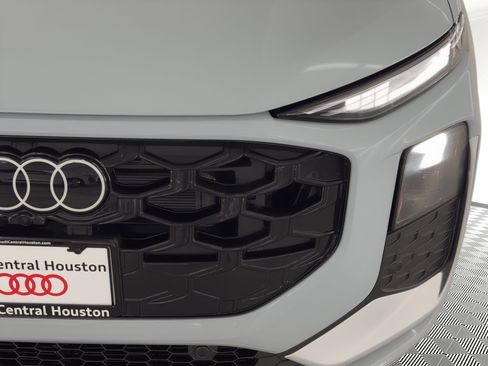 New 2026 Audi Q3 quattro 2.0T AWD/4WD image 11