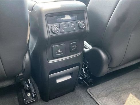 Used 2018 GMC Acadia Denali FWD image 10