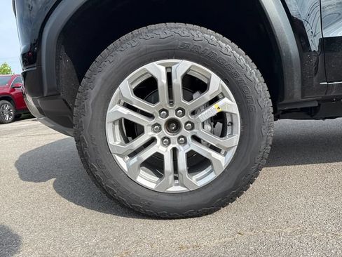New 2026 GMC Canyon Denali w/ LPO, Denali Black Edition AWD/4WD image 10
