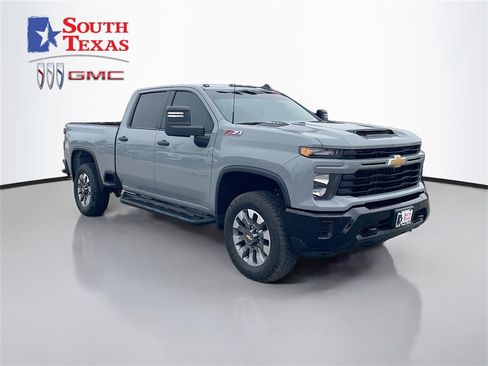 Used 2025 Chevrolet Silverado 2500 Custom w/ Custom Value Package image 1
