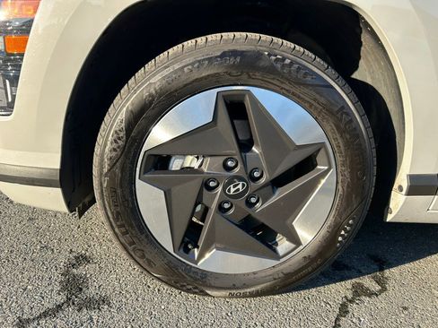 Used 2024 Hyundai Kona SEL image 58