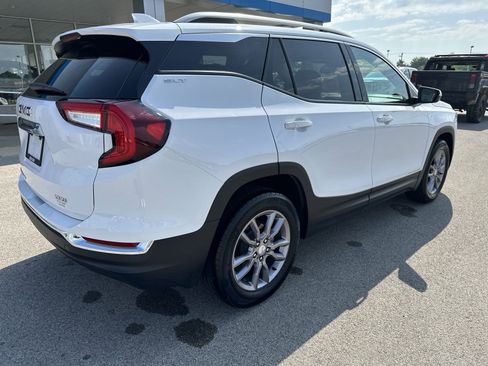 Used 2023 GMC Terrain SLT image 5