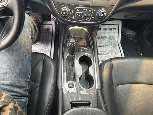 Used 2017 Chevrolet Malibu Hybrid w/ Leather Package image 18