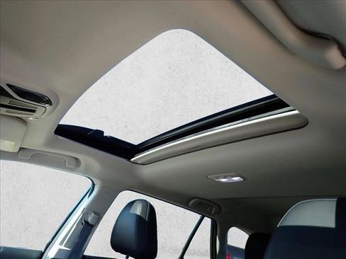 Certified 2025 Subaru Outback Limited w/ Popular Package #2 image 13