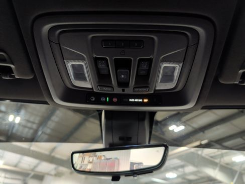 Used 2021 GMC Sierra 2500 Denali w/ Denali Ultimate Package image 12