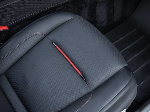 Used 2019 Rolls-Royce Dawn image 80