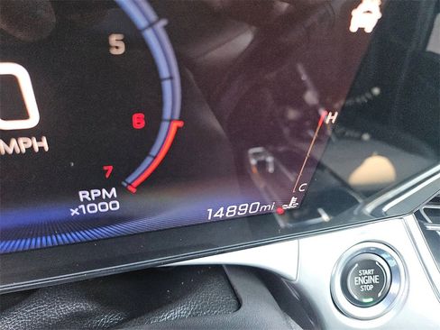 Used 2025 Chevrolet Trax LT w/ LT Convenience Package image 19