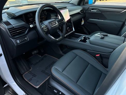 New 2026 GMC Acadia AT4 w/ Luxury Package image 23