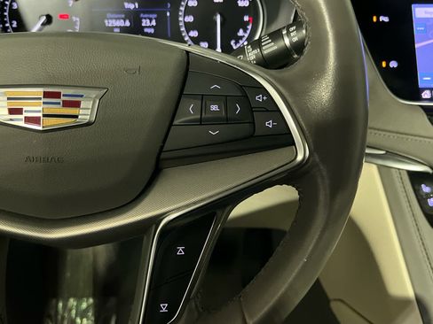 Used 2022 Cadillac XT5 Premium Luxury image 14