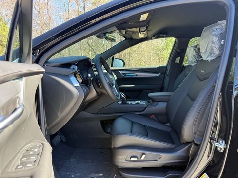 New 2026 Cadillac XT5 Luxury image 20