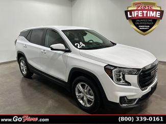 Used 2024 GMC Terrain SLE image 1