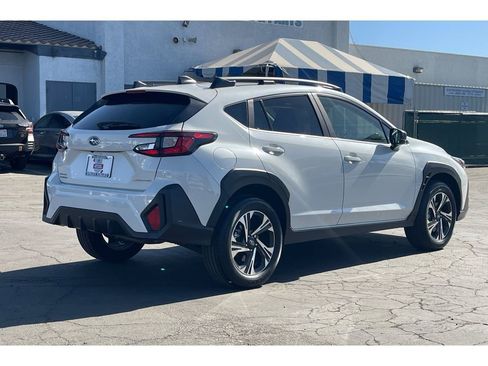 Certified 2025 Subaru Crosstrek 2.0i Premium image 5