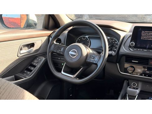 Used 2023 Nissan Rogue SV AWD/4WD image 18