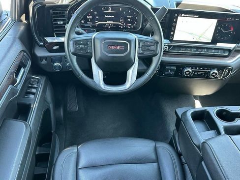 Used 2025 GMC Sierra 1500 SLT RWD image 8