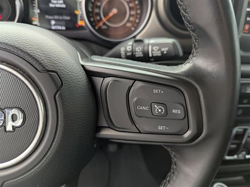 Used 2021 Jeep Wrangler Unlimited Sport image 23