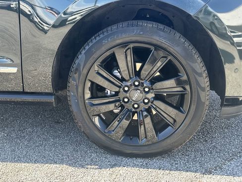 Used 2022 Lincoln Navigator Black Label image 13