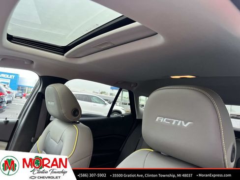 Certified 2024 Chevrolet Trax ACTIV w/ Sunroof Package FWD image 18