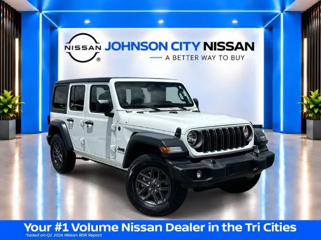 Used 2025 Jeep Wrangler Unlimited Sport AWD/4WD image 3