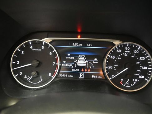 Used 2024 Nissan Sentra SV FWD image 19