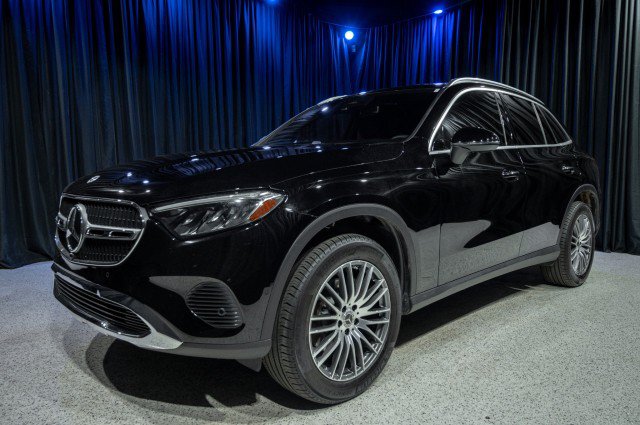 Certified 2026 Mercedes-Benz GLC 300 image 1