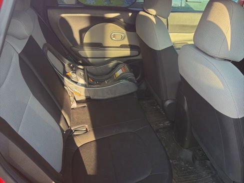 Used 2019 Kia Soul image 4