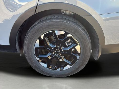 Certified 2025 Kia Sorento S image 40
