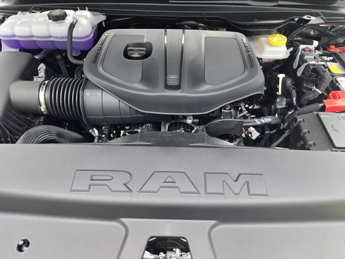 New 2026 RAM 1500 Laramie AWD/4WD image 23