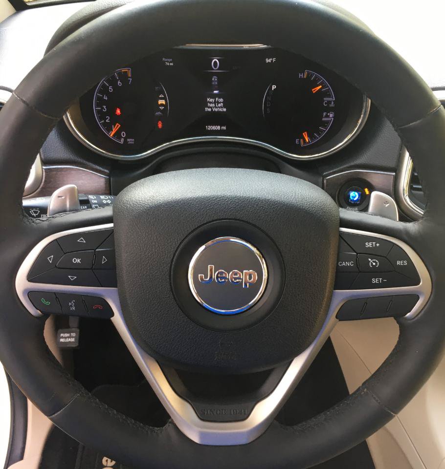 Used 2014 Jeep Grand Cherokee Limited w/ Luxury Group II AWD/4WD image 25