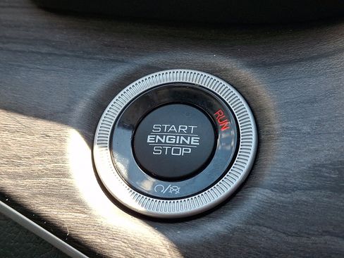 Used 2023 Jeep Grand Cherokee L Limited image 24