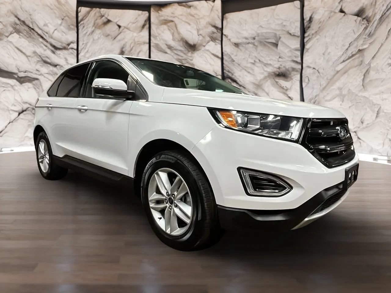Used 2017 Ford Edge SEL FWD image 19