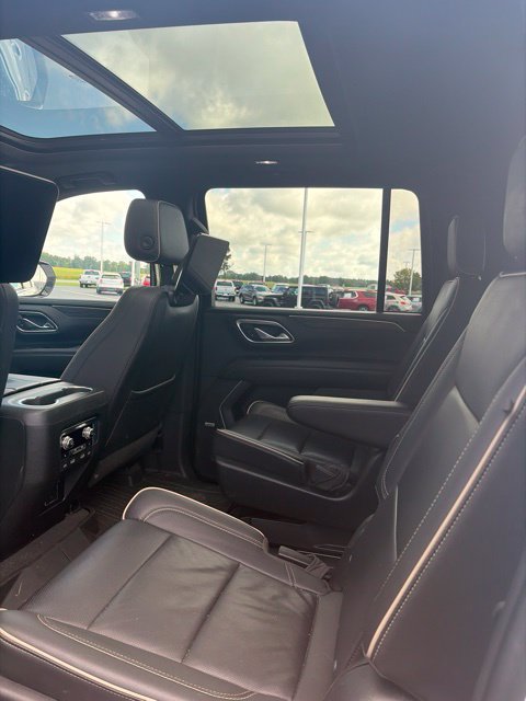 Used 2021 GMC Yukon XL SLT w/ SLT Luxury Plus Package AWD/4WD image 16