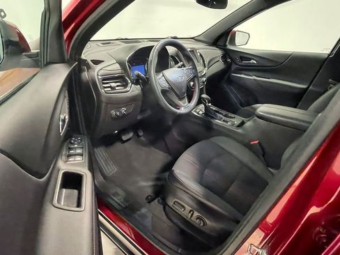 Used 2024 Chevrolet Equinox RS AWD/4WD image 3