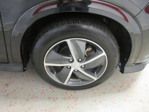 Used 2019 Honda HR-V Touring image 15