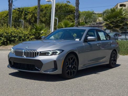 New 2026 BMW 330i Sedan w/ M Sport Package RWD image 2