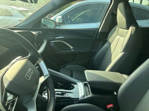 Used 2025 Audi Q5 Premium Plus w/ Premium Plus AWD/4WD image 4