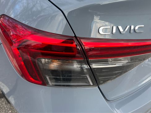 Used 2024 Honda Civic Sport image 7