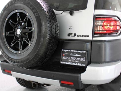 Used 2008 Toyota FJ Cruiser 2WD image 23