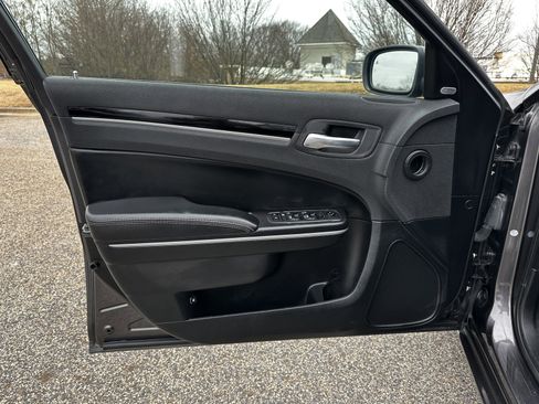 Used 2021 Chrysler 300 S image 10