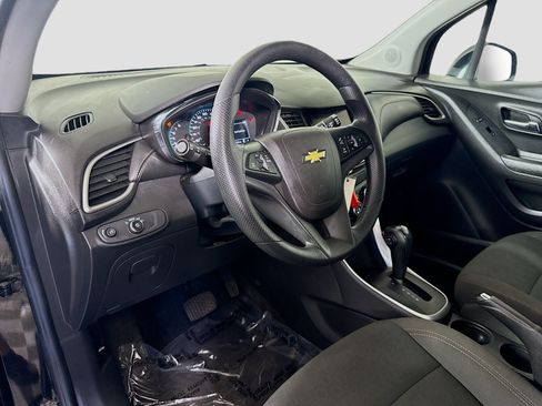 Used 2021 Chevrolet Trax LS w/ Tint and Cruise Package FWD image 22